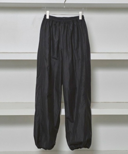 TODAYFUL(トゥデイフル)の「【TODAYFUL/トゥデイフル】Nylon Drawstring Pants/ナイロンドローストリングパンツ(カーゴパンツ・レディース・ダークインディゴブルー/キナリ・36/38)」の12枚目の写真
