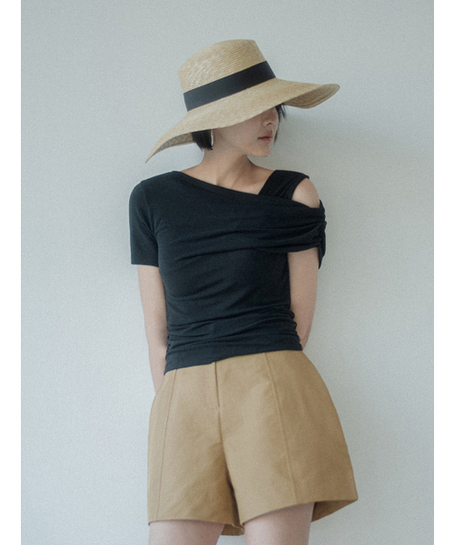 MEMUA(メムア)の「グロリアシャーリングハーフスリーブレス(ブラック)(Tシャツ/カットソー・レディース・アイボリー/ベージュ/ダークグリーン/ブラック・FREE)」の5枚目の写真