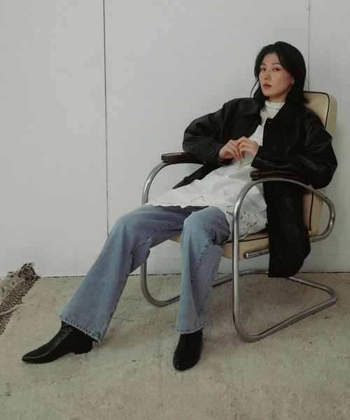 URBAN RESEARCH DOORS(アーバンリサーチドアーズ)の「High-Rise Line Denim(デニムパンツ・レディース・ブラック/ライトインディゴブルー・MEDIUM/SMALL)」の8枚目の写真