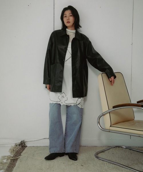 URBAN RESEARCH DOORS(アーバンリサーチドアーズ)の「High-Rise Line Denim(デニムパンツ・レディース・ブラック/ライトインディゴブルー・MEDIUM/SMALL)」の3枚目の写真