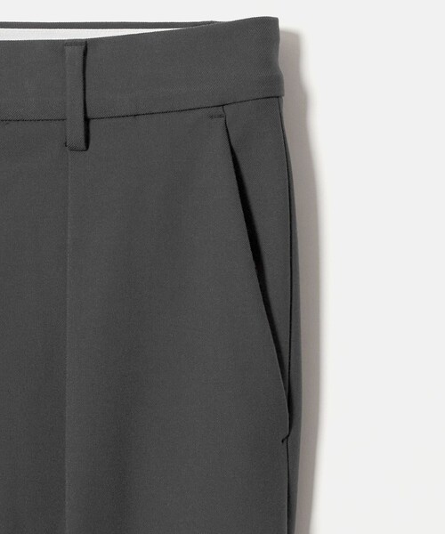 UNITED ARROWS GOLF(ユナイテッドアローズゴルフ)の「メンズ ブラッシュド 1プリーツ スラックス ストレッチ(スラックス・メンズ・グレー系/オフホワイト・XL/L/M)」の16枚目の写真