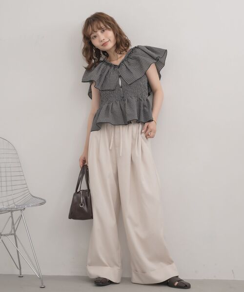 RETRO GIRL(レトロガール)の「肩フリルノースリブラウス(シャツ/ブラウス・レディース・ブラウン系その他2/ホワイト系その他/ブラック系その他2・FREE)」の4枚目の写真
