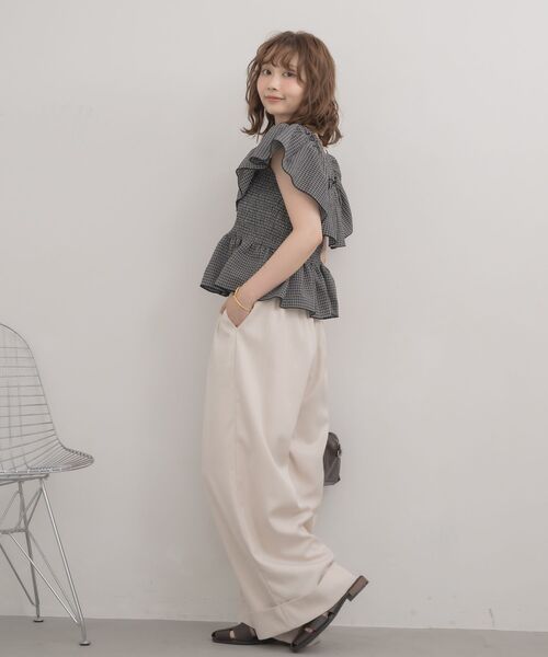 RETRO GIRL(レトロガール)の「肩フリルノースリブラウス(シャツ/ブラウス・レディース・ブラウン系その他2/ホワイト系その他/ブラック系その他2・FREE)」の5枚目の写真
