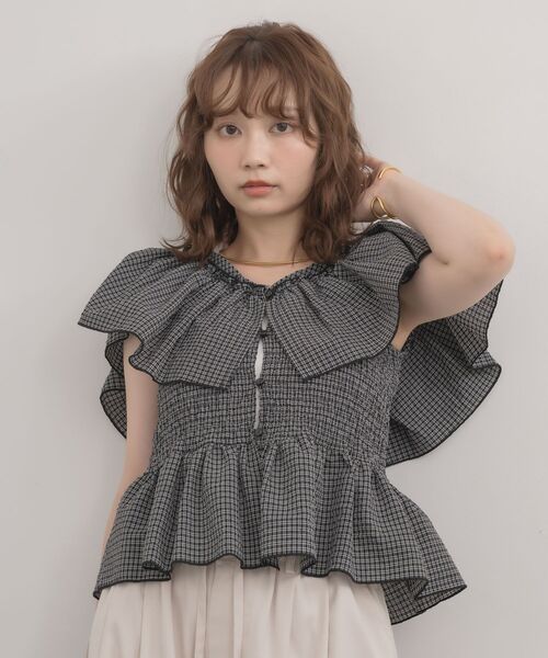 RETRO GIRL(レトロガール)の「肩フリルノースリブラウス(シャツ/ブラウス・レディース・ブラウン系その他2/ホワイト系その他/ブラック系その他2・FREE)」の8枚目の写真