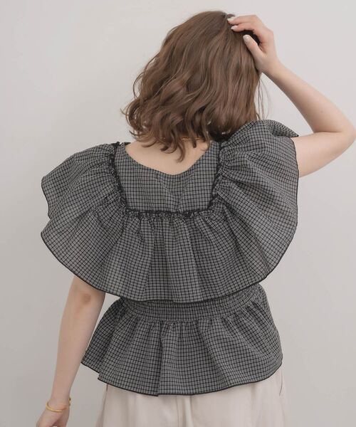 RETRO GIRL(レトロガール)の「肩フリルノースリブラウス(シャツ/ブラウス・レディース・ブラウン系その他2/ホワイト系その他/ブラック系その他2・FREE)」の10枚目の写真
