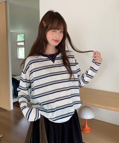 GEMEDA(ジェメダ)の「クルーネックボーダー柄ロングスリーブTシャツ(Tシャツ/カットソー・レディース・ホワイト/グレー・M)」の3枚目の写真
