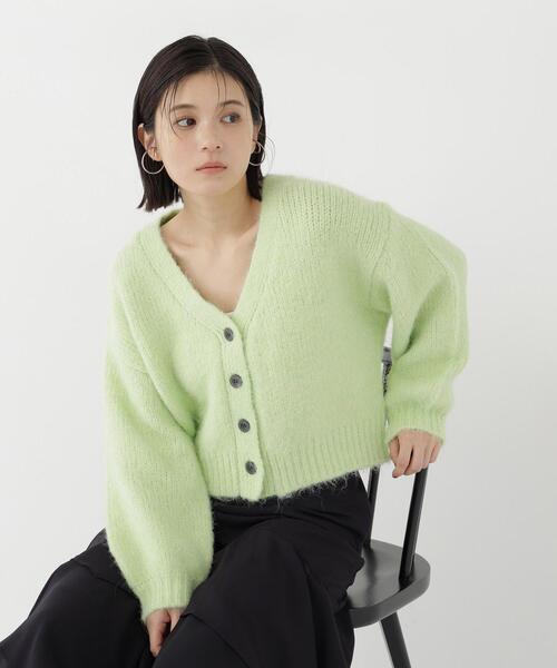 NATURAL BEAUTY BASIC(ナチュラルビューティーベーシック)の「フラッフィーVネックカーディガン(カーディガン/ボレロ・レディース・グレー/ライトグリーン/オフホワイト・FREE)」の3枚目の写真