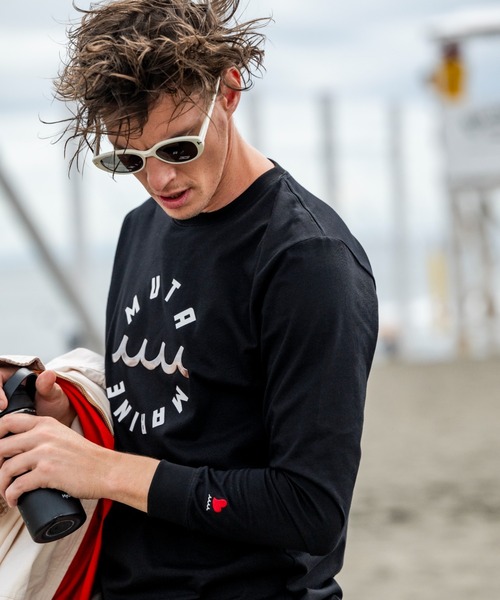 muta marine(ムータ・マリン)の「muta MARINE/ムータ マリン/別注Circle MM Metal Wave LS(Tシャツ/カットソー・メンズ・ブラック/ホワイト・LARGE/X-LARGE/MEDIUM)」の3枚目の写真