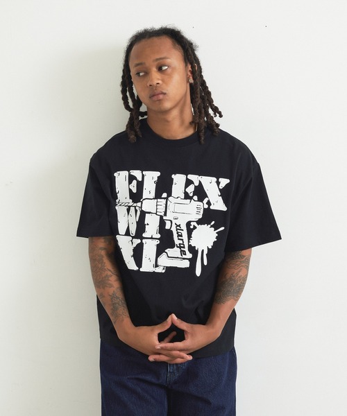 XLARGE(エクストララージ)の「XLARGE×FLEXWITME S/S TEE(Tシャツ/カットソー・メンズ・ブラック/ホワイト・S/M/L/XL)」の3枚目の写真