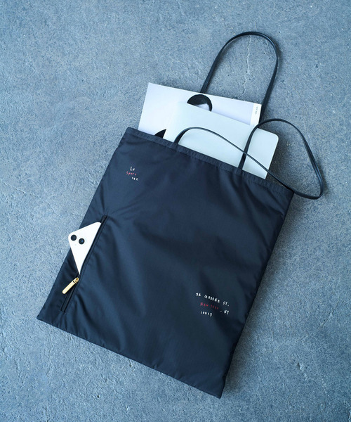 LeSportsac(レスポートサック)の「IN MIND VERTICAL TOTE ミッドナイトスクリプト(トートバッグ・レディース・ブラック・FREE)」の7枚目の写真