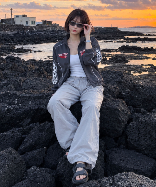 ARTISTWEAR（アーティストウェア）の「カスタムガレージパイピングウィンドブレイク（ナイロンジャケット・レディース・ブラック/グレー・SMALL/MEDIUM/LARGE/X-LARGE/XX-LARGE）」の5枚目の写真