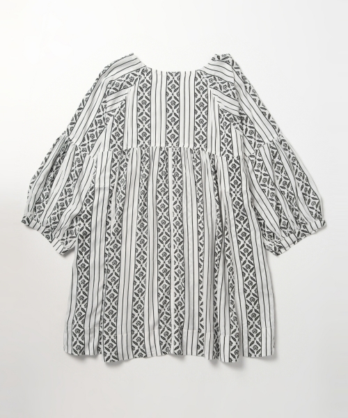 Ray BEAMS(レイビームス)の「AUGUSTE / shift ドレス(ワンピース・レディース・その他1・ONE SIZE)」の3枚目の写真