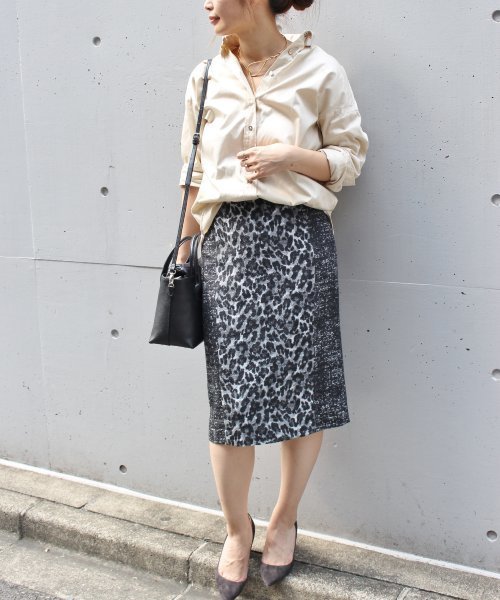 Finamore（フィナモレ）の「Finamore Napoli BIGシルエットシャツ◆（シャツ/ブラウス・レディース・ベージュ・40）」の2枚目の写真