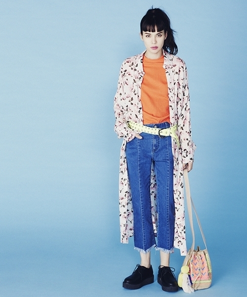 WEGO（ウィゴー）の「DISPARK/ランダムカットフレアデニムパンツ（デニムパンツ・レディース・インディゴブルー・LARGE/MEDIUM）」の3枚目の写真