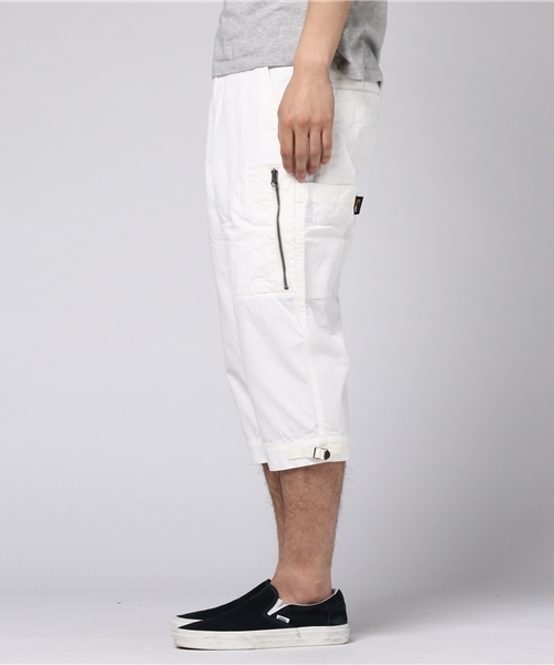 AVIREX（アヴィレックス）の「【直営店限定】avirex/ アヴィレックス / CORDURA MIX TAPE ADJUST CROPPED PANTS/ コーデュラ　ミックス　テープ　アジャスト　クロップドパンツ（カーゴパンツ・メンズ・オレンジ/ホワイト/オリーブ/チャコール・X-LARGE/LARGE/XX-LARGE/MEDIUM）」の5枚目の写真