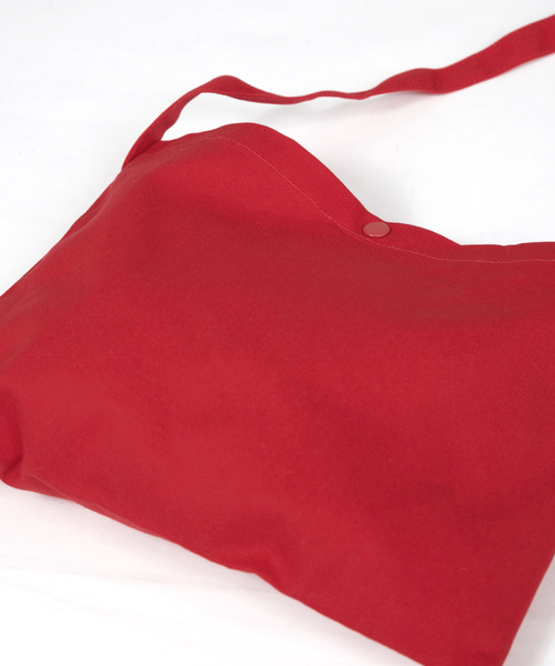 United Athle（ユナイテッドアスレ）の「United Athle/レギュラーキャンバス 無地 サコッシュ（ショルダーバッグ・レディース・ブラック/ホワイト/その他2/その他/その他1/グレー/レッド/ネイビー・FREE）」の15枚目の写真