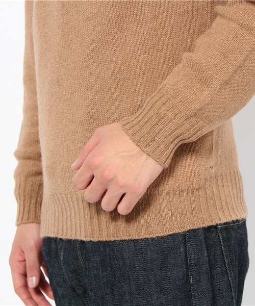 UNITED ARROWS（ユナイテッドアローズ）の「GRAY EX CAMEL C/N◆（ニット/セーター・メンズ・ベージュ/ワインレッド/イエロー/ネイビー・46/48/50/44）」の8枚目の写真