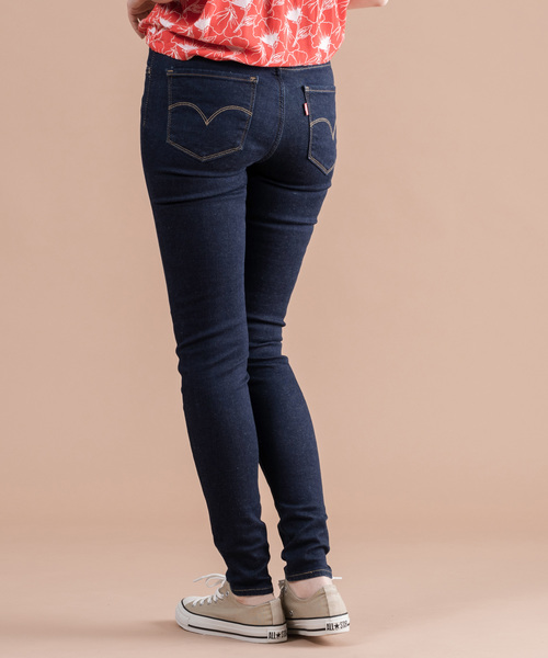 Levi's（リーバイス）の「720(TM) ハイライズスキニーフィット CELESTIAL RINSE（デニムパンツ・レディース・ダークインディゴブルー・25inch/27inch/24inch/26inch/28inch/23inch）」の4枚目の写真