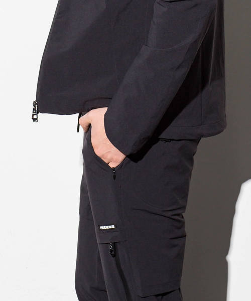 1PIU1UGUALE3  RELAX （ウノピゥウノウグァーレトレ リラックス）の「1PIU1UGUALE3 RELAX(ウノピゥウノウグァーレトレ)4WAYストレッチジョガーパンツ（その他パンツ・メンズ・ブラック/ネイビー・X-LARGE/MEDIUM/LARGE/SMALL/XX-LARGE）」の9枚目の写真