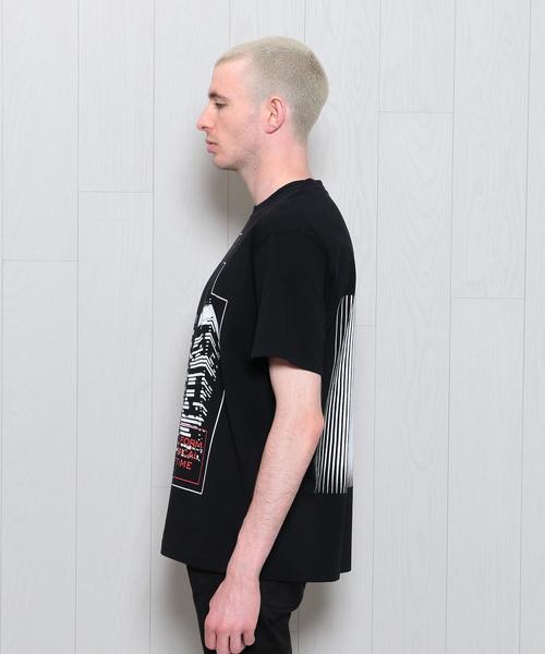 C.E（シーイー）の「＜C.E＞ZIGGURAT T-SHIRT/Tシャツ ◆（Tシャツ/カットソー・メンズ・ブラック/ホワイト・MEDIUM/X-LARGE）」の4枚目の写真