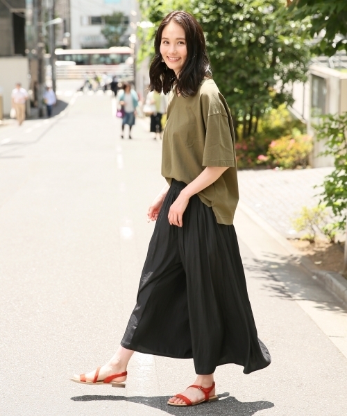 GLOBAL WORK（グローバルワーク）の「ウェーブサテンスカーチョ/796624（その他パンツ・レディース・アイボリー/ネイビー/ブラック/グリーン・FREE）」の15枚目の写真