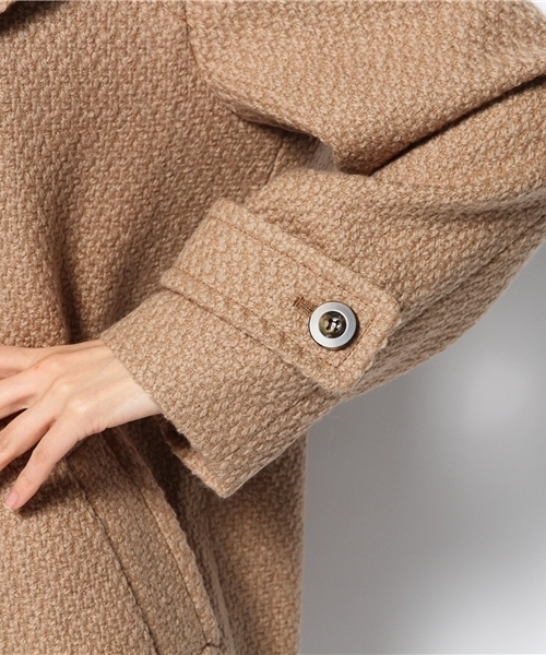 Soareak(ソアリーク)の「ロービングコクーンコート(ステンカラーコート・レディース・ブラック/ベージュ/ブルー・MEDIUM)」の9枚目の写真