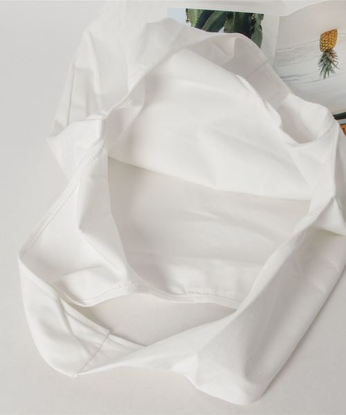 dictionary（ディクショナリー）の「【dictionary / ディクショナリー】 フォト プリント エコ トートバッグ（トートバッグ・レディース・ホワイト/ホワイト系その他・FREE）」の3枚目の写真