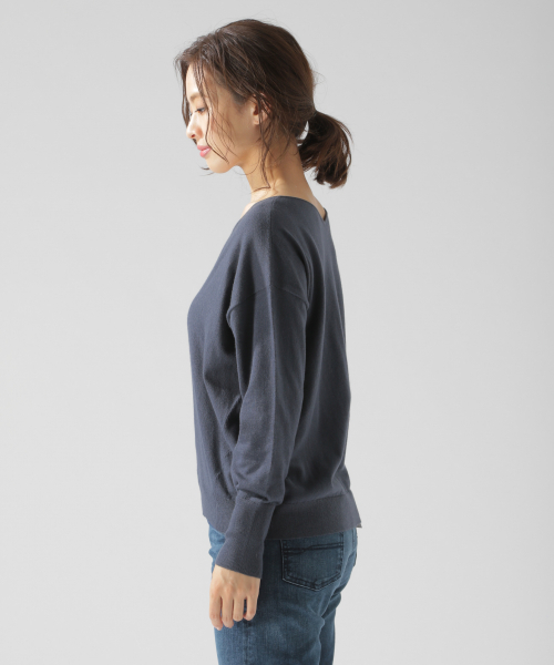 BAYFLOW（ベイフロー）の「Silk Mix Knit Vネックプルオーバー（ニット/セーター・レディース・ベージュ/パープル/アイボリー/グリーン/ネイビー・SMALL/MEDIUM）」の16枚目の写真