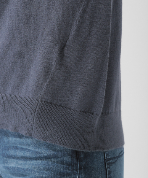 BAYFLOW（ベイフロー）の「Silk Mix Knit Vネックプルオーバー（ニット/セーター・レディース・ベージュ/パープル/アイボリー/グリーン/ネイビー・SMALL/MEDIUM）」の21枚目の写真