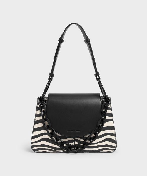 CHARLES & KEITH(チャールズ & キース)の「クロックエフェクト チャンキーチェーンバッグ / Croc-Effect Chunky Chain Bag(ショルダーバッグ・レディース・ブラック/バーガンディー/マルチ/タン・M)」の4枚目の写真