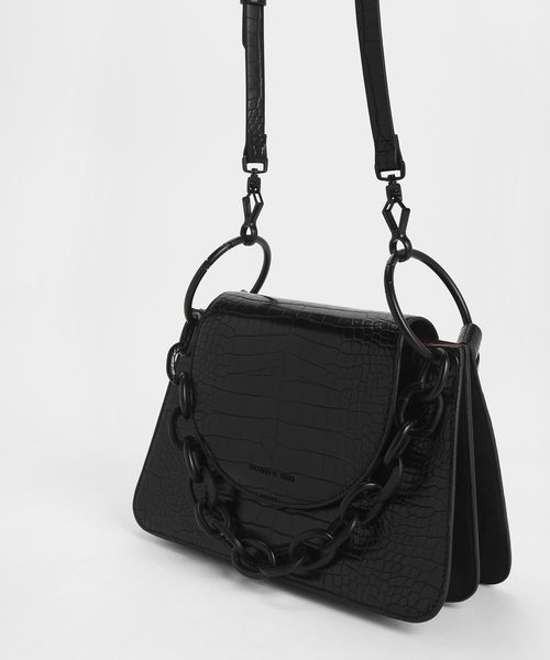 CHARLES & KEITH(チャールズ & キース)の「クロックエフェクト チャンキーチェーンバッグ / Croc-Effect Chunky Chain Bag(ショルダーバッグ・レディース・ブラック/バーガンディー/マルチ/タン・M)」の7枚目の写真