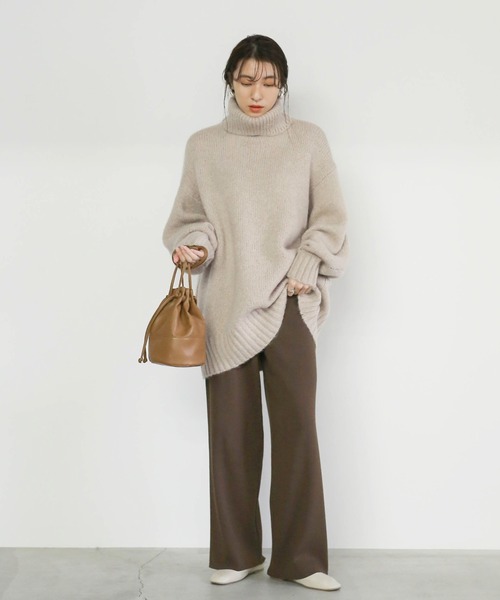 select MOCA(セレクトモカ)の「オーバータートルニット/ウール混リブスリーブチュニックニット(ニット/セーター・レディース・オレンジ/グリーン/ベージュ・FREE)」の4枚目の写真