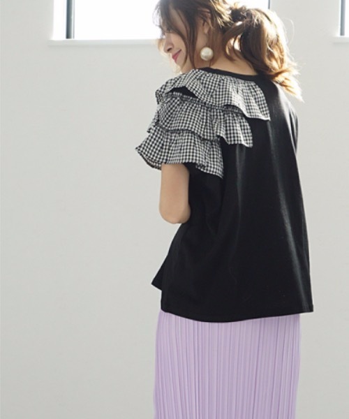 Myineフリル付き黒白半袖Tシャツ　値下げ！ Myineフリル付き黒白半袖Tシャツ （楽天市場】フリル（ブランド