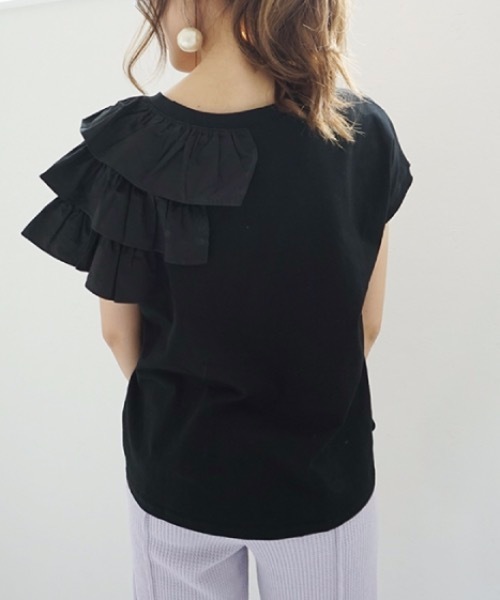 M y u（ミュー）の「片方フリルTシャツ（Tシャツ/カットソー・レディース・ブラック/オフホワイト/ホワイト系その他/ブラック系その他・FREE）」の16枚目の写真