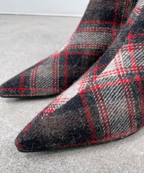 Dhyana.（ディアナドット）の「チェックショートブーツ（ブーツ・レディース・チェック・22.5cm/23.5cm/24.5cm）」の5枚目の写真