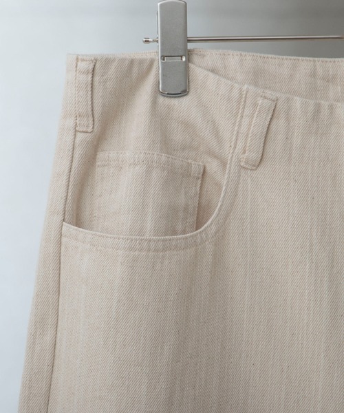 anown（アノン）の「ワイドテーパードデニムパンツ【ファッションインフルエンサー とっしー×anown 限定コラボ】（デニムパンツ・メンズ・オフホワイト/ブルー系その他・S/M/L）」の8枚目の写真