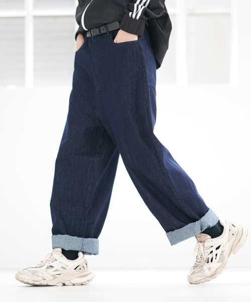 anown（アノン）の「ワイドテーパードデニムパンツ【ファッションインフルエンサー とっしー×anown 限定コラボ】（デニムパンツ・メンズ・オフホワイト/ブルー系その他・S/M/L）」の18枚目の写真