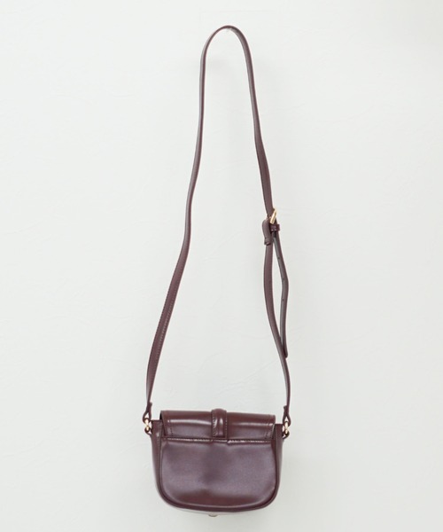 archives（アルシーヴ）の「カーブフラップミニショルダー（ショルダーバッグ・レディース・ブラック/ベージュ/ワイン・FREE）」の8枚目の写真