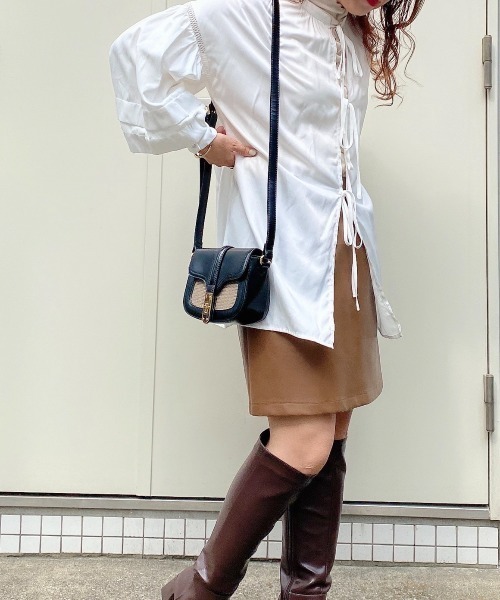 archives（アルシーヴ）の「カーブフラップミニショルダー（ショルダーバッグ・レディース・ブラック/ベージュ/ワイン・FREE）」の4枚目の写真