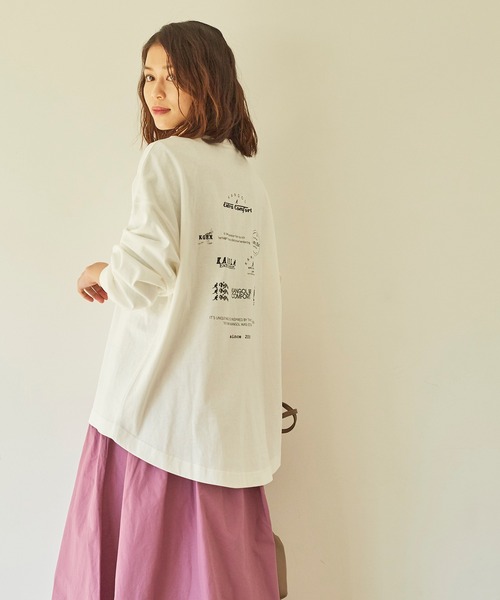 KANGOL EXTRA COMFORT(カンゴールエクストラコンフォート)の「バックプリントMIXロゴ ロングTシャツ(Tシャツ/カットソー・レディース・オフホワイト/クリーム/ブラック/ライトベージュ・L/M/LL)」の11枚目の写真