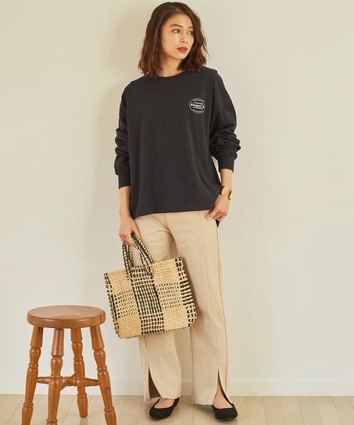 KANGOL EXTRA COMFORT(カンゴールエクストラコンフォート)の「バックプリントMIXロゴ ロングTシャツ(Tシャツ/カットソー・レディース・オフホワイト/クリーム/ブラック/ライトベージュ・L/M/LL)」の6枚目の写真