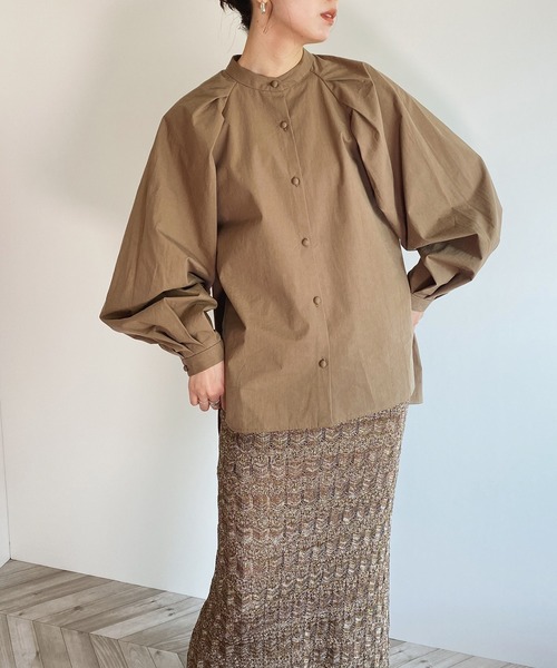 y/m by RIKA(イムバイリカ)の「タックボリュームブラウス(シャツ/ブラウス・レディース・ホワイト/ベージュ・FREE)」の1枚目の写真