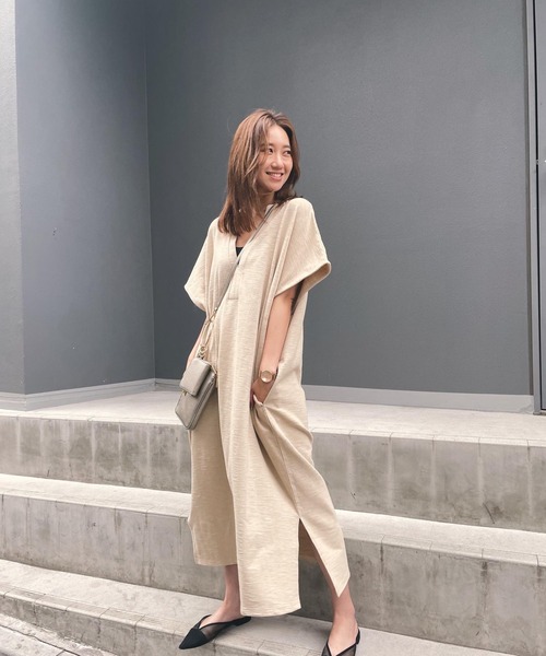 y/m by misato（イムバイミサト）の「カフタンワンピース（ワンピース・レディース・ホワイト/ブラウン/ベージュ・FREE）」の8枚目の写真