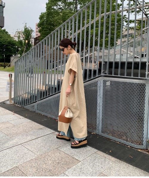 y/m by misato（イムバイミサト）の「カフタンワンピース（ワンピース・レディース・ホワイト/ブラウン/ベージュ・FREE）」の19枚目の写真