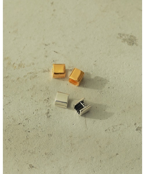 TODAYFUL（トゥデイフル）の「スクエアペティットピアス(SIlver925)（ピアス（両耳用）・レディース・シルバー/ゴールド・FREE）」の3枚目の写真