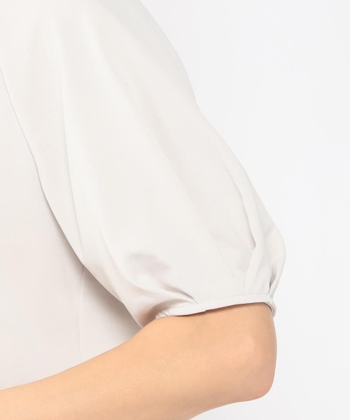 MEW'S REFINED CLOTHES（ミューズリファインドクローズ）の「シェリーサテンギャザーブラウス（シャツ/ブラウス・レディース・グレー系その他/グリーン系その他/ベージュ・MEDIUM）」の10枚目の写真