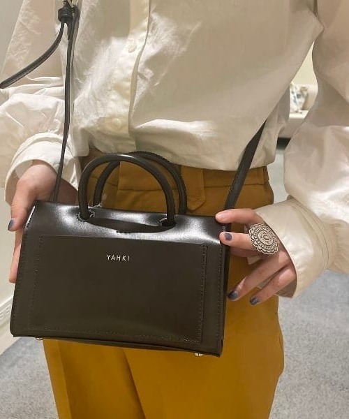 Ray BEAMS（レイビームス）の「YAHKI / ミニボストン ショルダー バッグ（ショルダーバッグ・レディース・ブラック/オレンジ・ONE SIZE）」の22枚目の写真