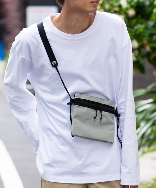 FREDRIK PACKERS(フレドリックパッカーズ)の「【FREDRIK PACKERS】420D UTILITY SACK S サコッシュバッグ フレドリックパッカーズ(ショルダーバッグ・レディース・ブラック/パープル/オリーブ/カーキ/シルバー・FREE)」の11枚目の写真