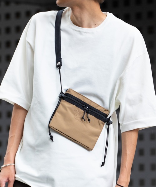 FREDRIK PACKERS(フレドリックパッカーズ)の「【FREDRIK PACKERS】420D UTILITY SACK S サコッシュバッグ フレドリックパッカーズ(ショルダーバッグ・レディース・ブラック/パープル/オリーブ/カーキ/シルバー・FREE)」の12枚目の写真