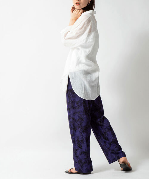 NOLLEY’S(ノーリーズ)の「◇【WEB限定カラーあり】パームプリントパンツ(その他パンツ・レディース・ブルー系その他3/グリーン系その他3/ベージュ系その他3・38/36)」の6枚目の写真